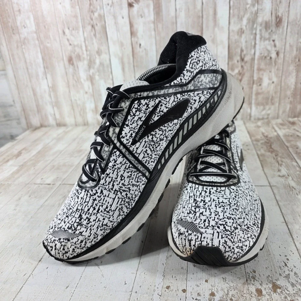 Brooks Adrenaline GTS 20 Mens Running Shoes Black White 1103071D156 Size 12 D